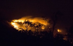 Chapada dos Veadeiros enfrenta mais um incêndio de grandes proporções