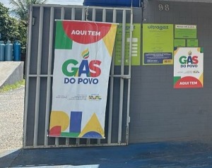 Programa auxilia famílias de baixa renda na compra do gás de cozinha