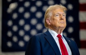 Trump anuncia acordo com o Irã e autoriza reabertura do Estreito de Ormuz