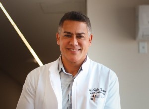 Sedentarismo e uso de telas aumentam casos de dores na coluna, alerta especialista